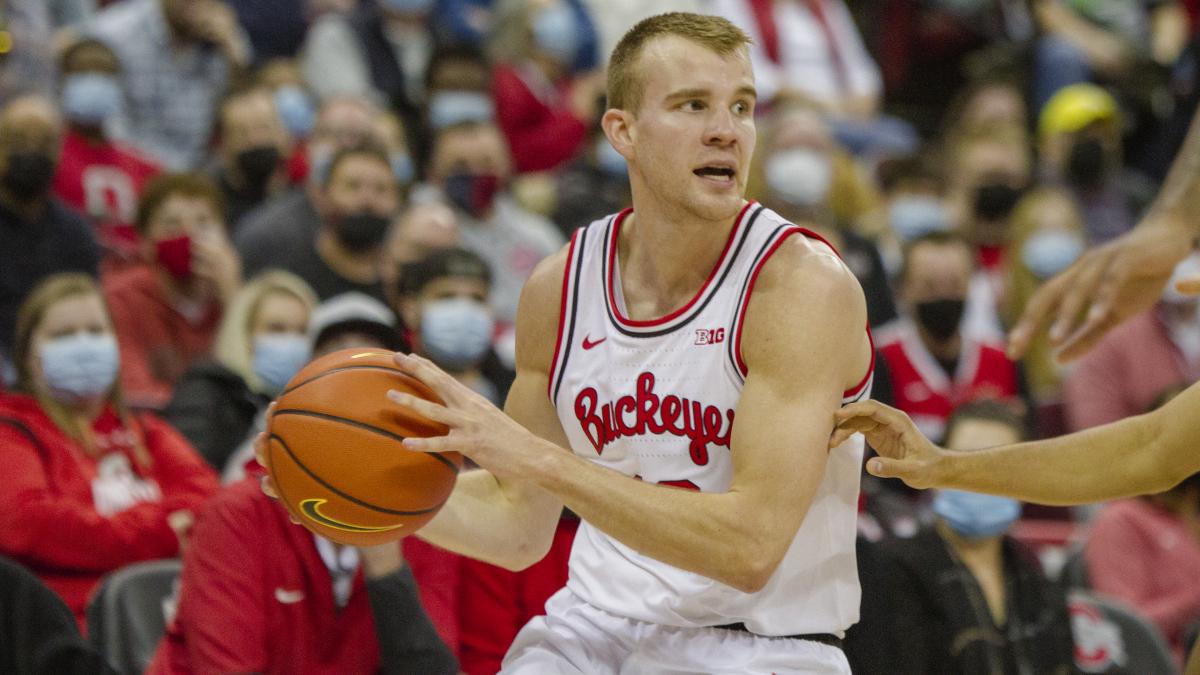 25. Justin Ahrens